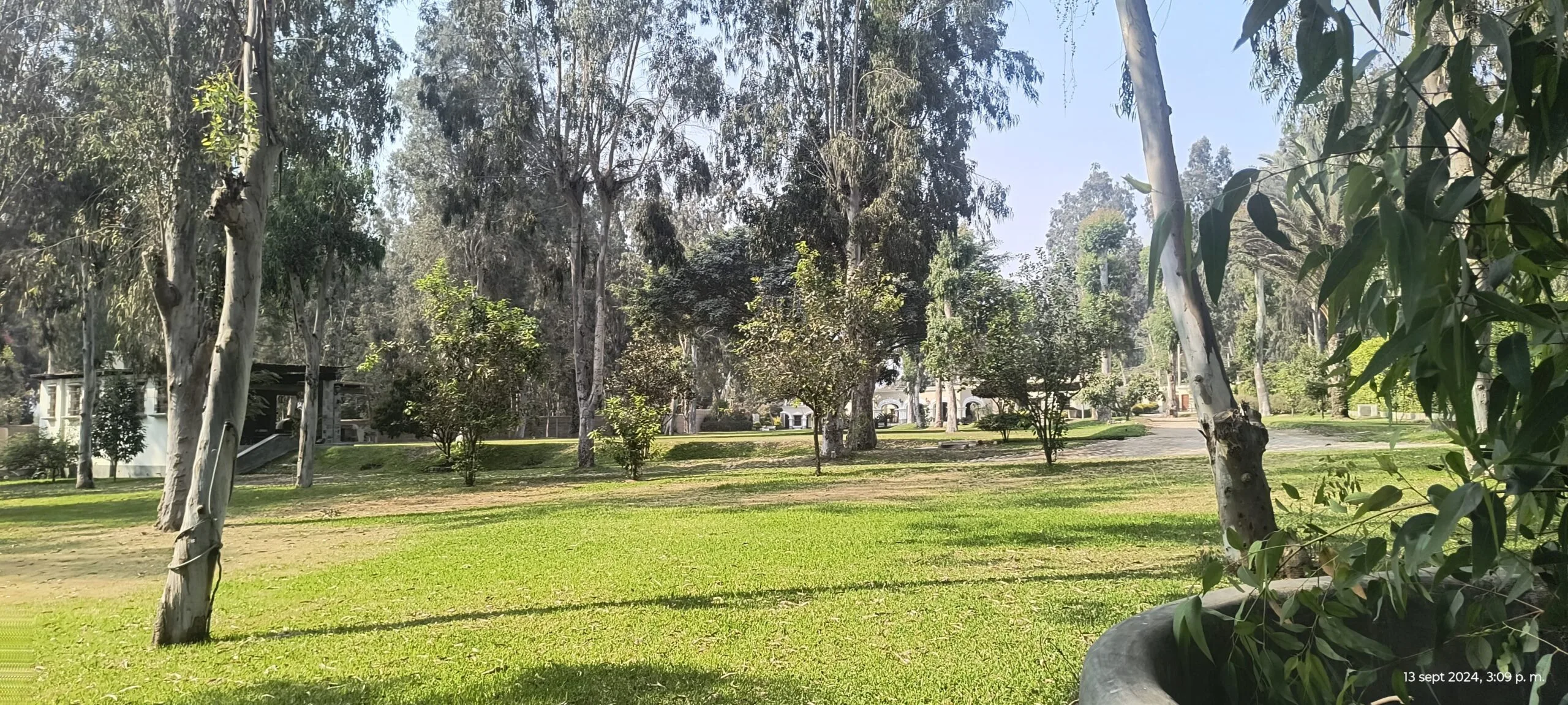 Casa con área verde y árboles para alquiler de eventos en Cieneguilla