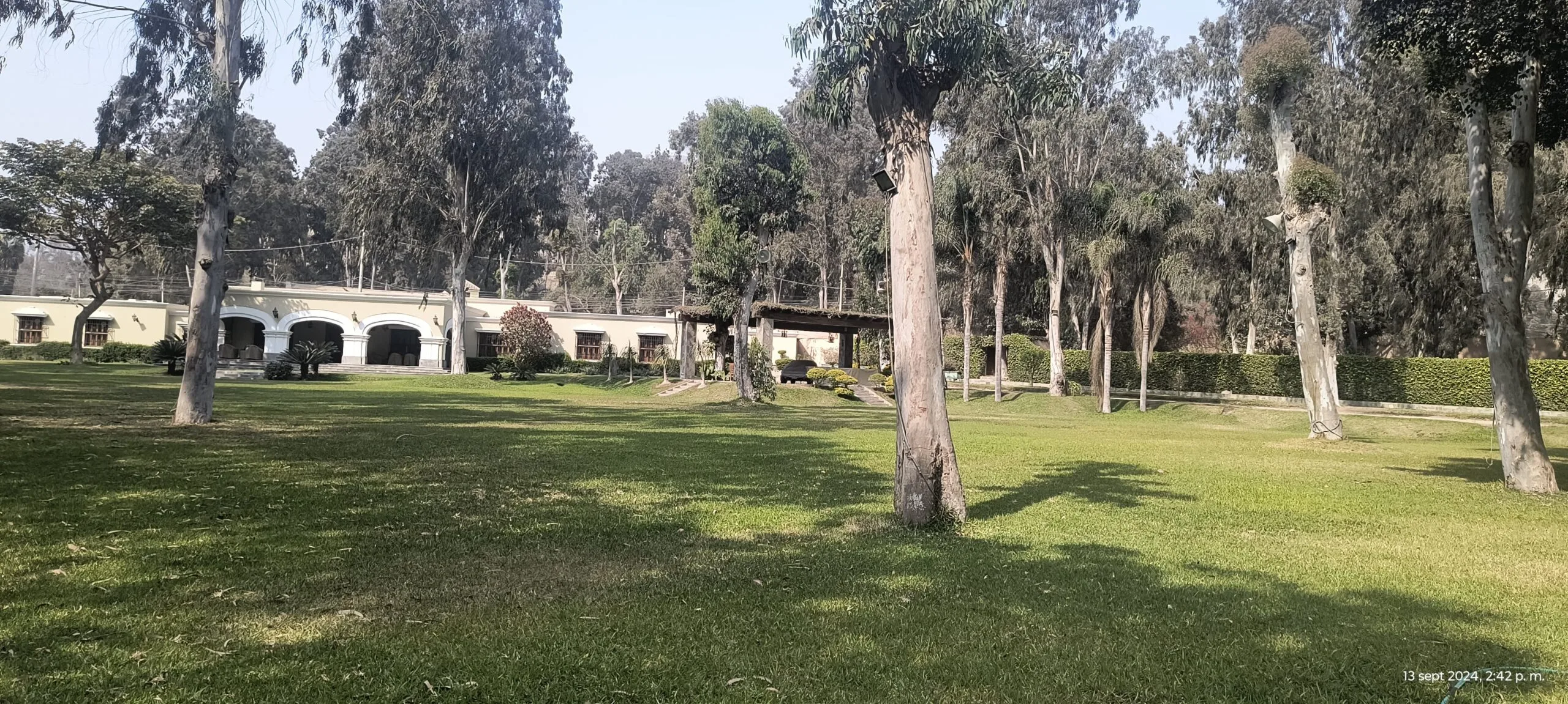 Casa con área verde y árboles para alquiler de eventos en Cieneguilla