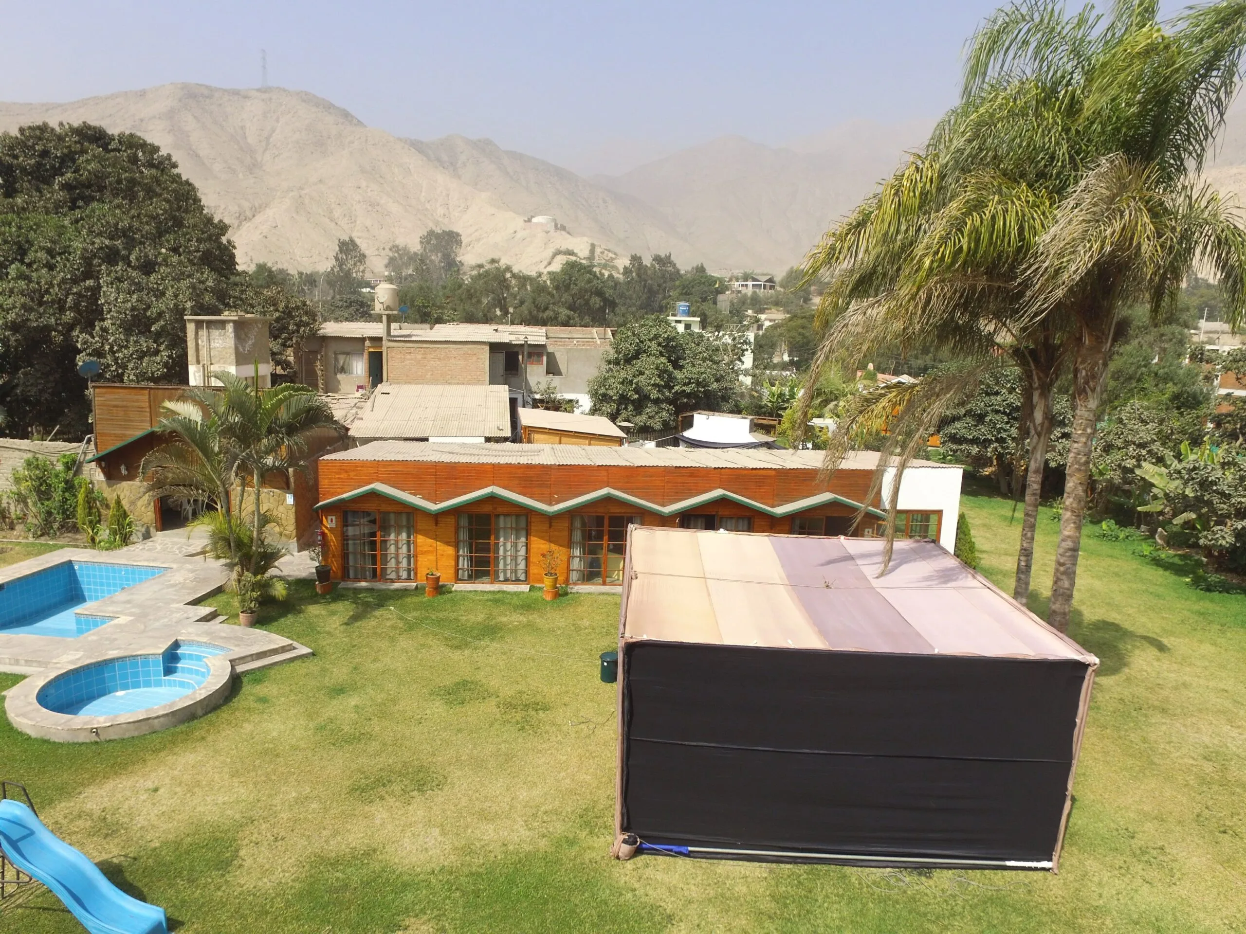 Casa moderna con piscina y jardín para eventos en Cieneguilla