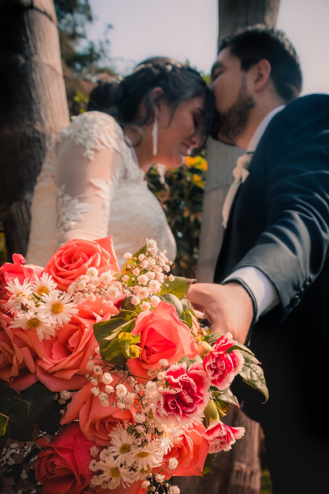 Ramo de flores de rosas y margaritas en boda en Cieneguilla